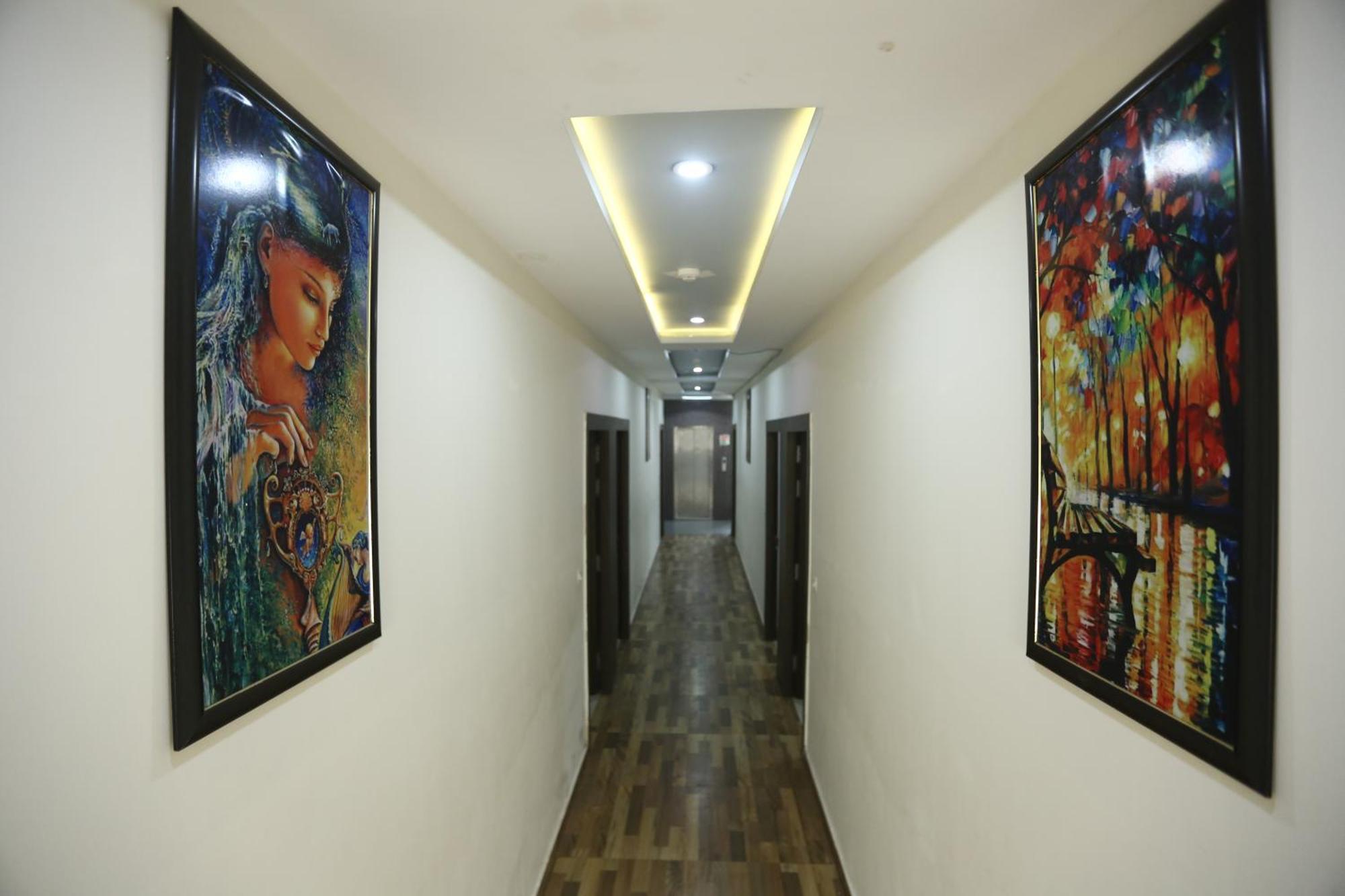 24 Hotel & Resort Agra  Exterior photo