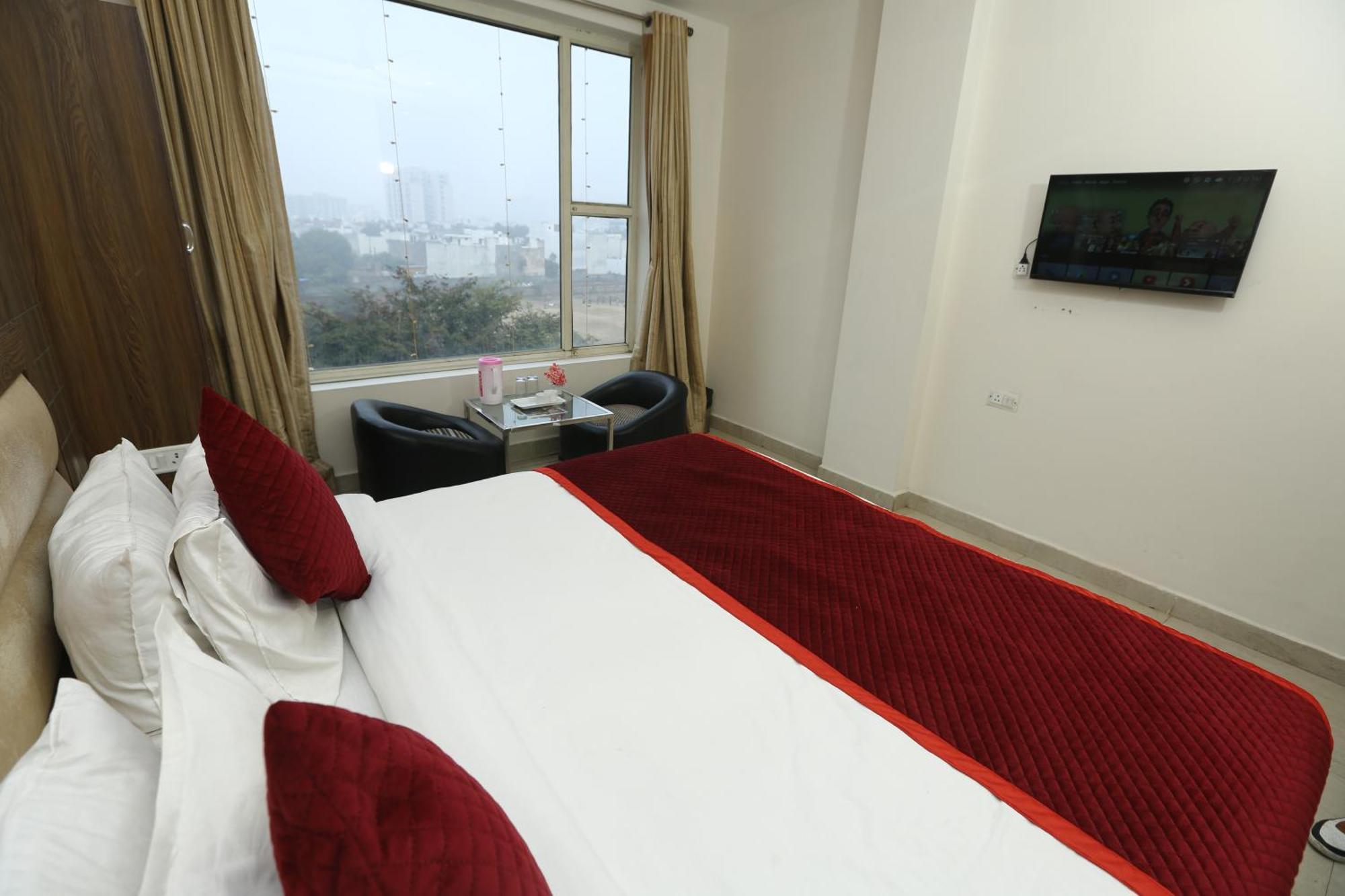 24 Hotel & Resort Agra  Exterior photo